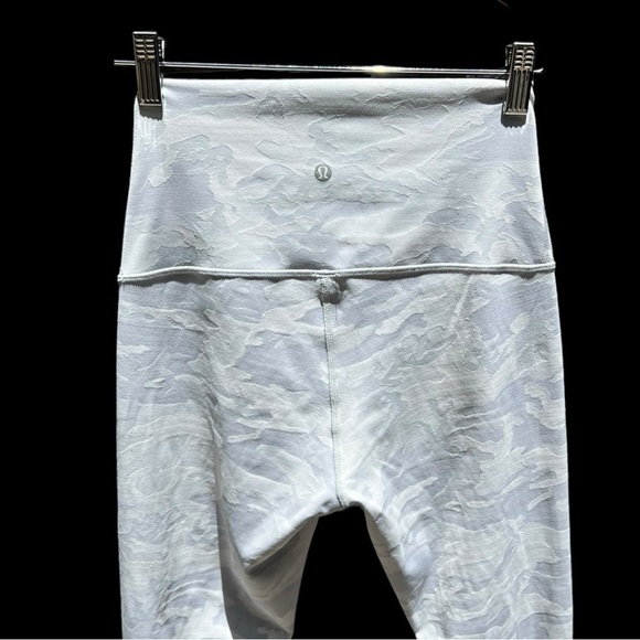 🌻Lululemon Wunder Under Light Camouflage High Rise Leggings Size 8 - Picture 5 of 7